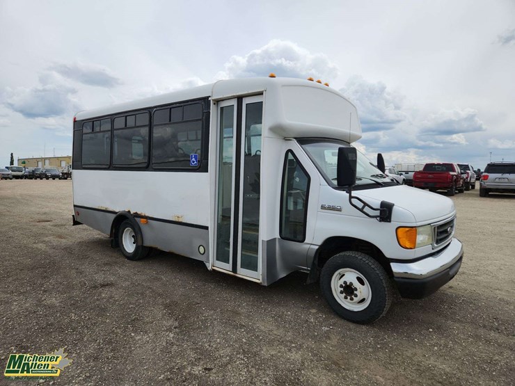 2007-ford-e350-image-8