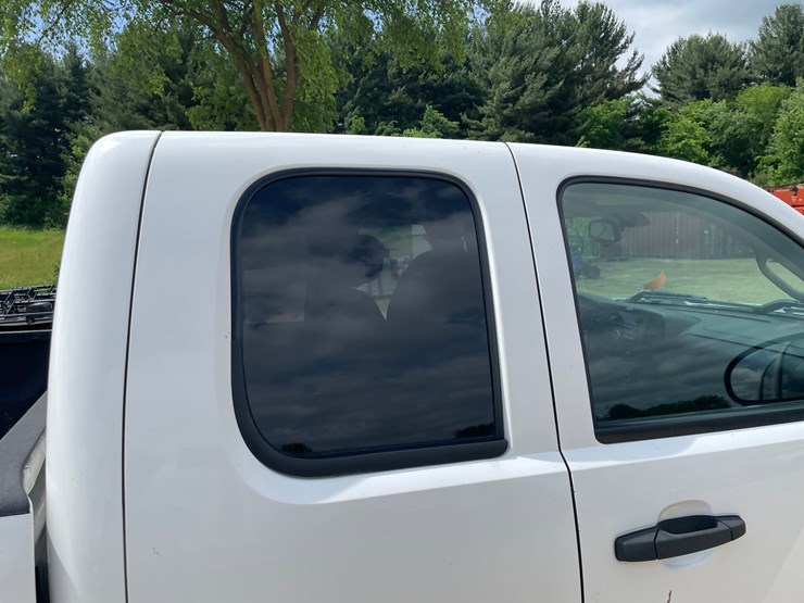 2010-chevrolet-silverado-1500-lt-image-30