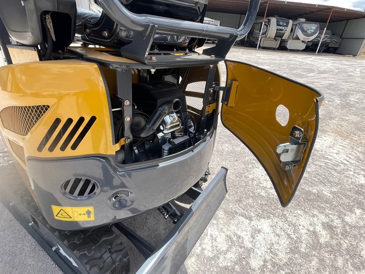 #2661-•-unused-cfg-mini-excavator-image-27