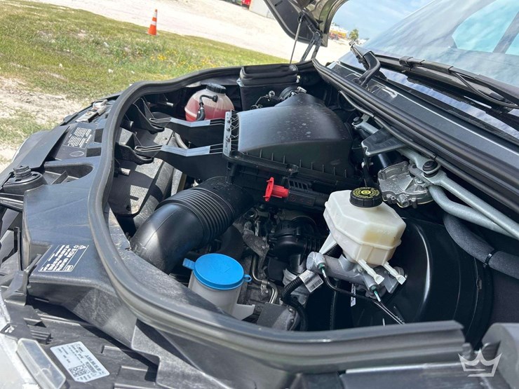 2021-mercedes-benz-sprinter-4500-image-7
