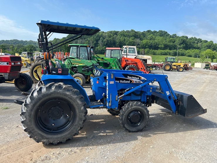 new-holland-tc30-image-5