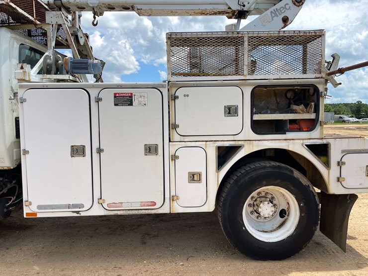2008-international-durastar-4300-image-15