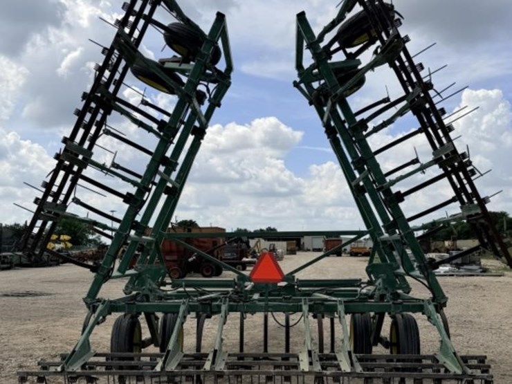 john-deere-610-image-2