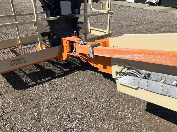 2005-jlg-600s-image-20