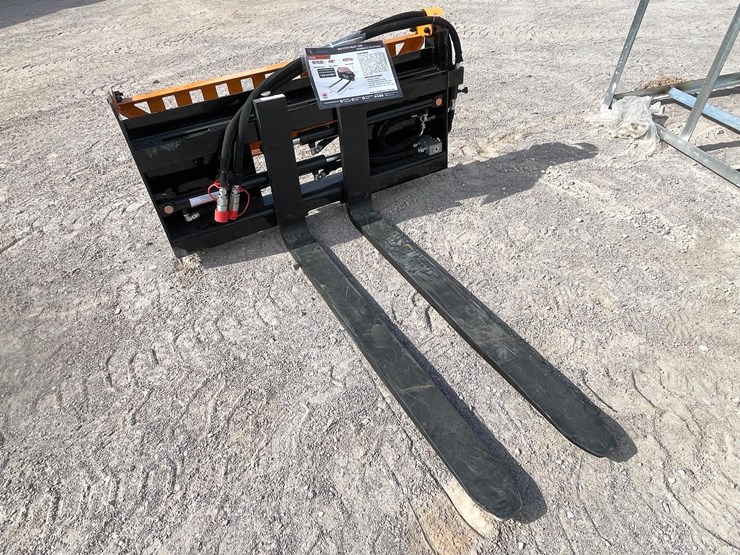 #2777-•-unused-2026-wolverine-adjustable-hydraulic-pallet-fork-attachments-image-4