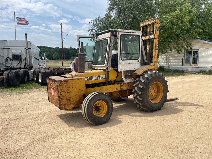#302-•-liftmaster-rough-terrain-forklift-(boyceville-wi)-image-5