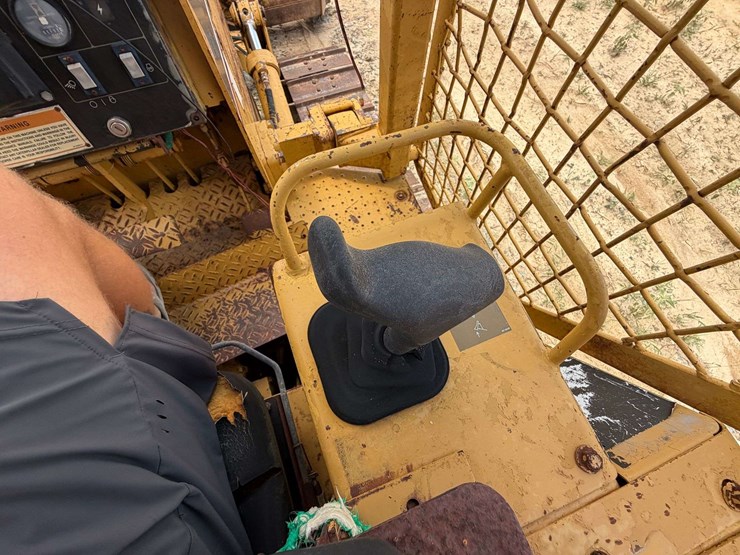 caterpillar-d3c-image-26