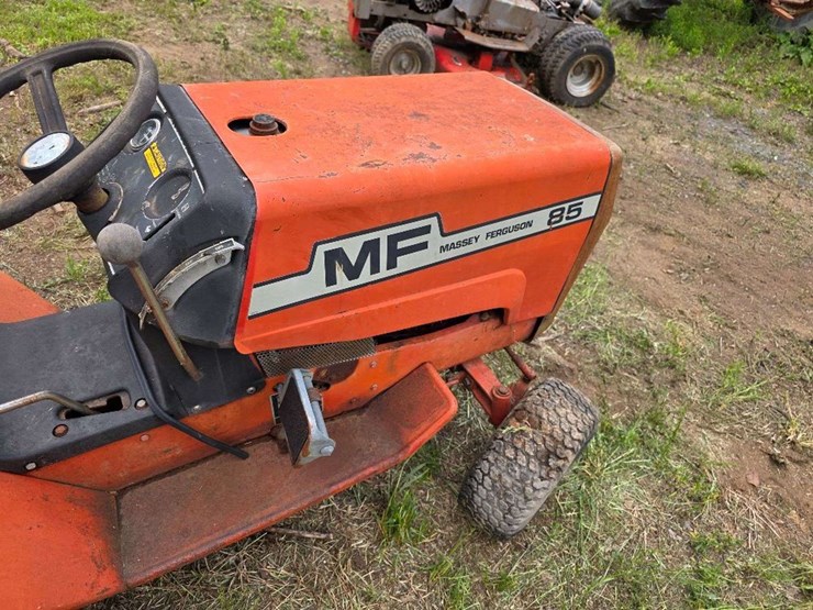 1977-massey-ferguson-85-image-9