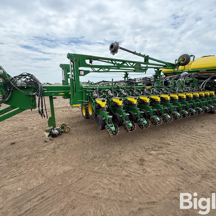 2018 JOHN DEERE DB60