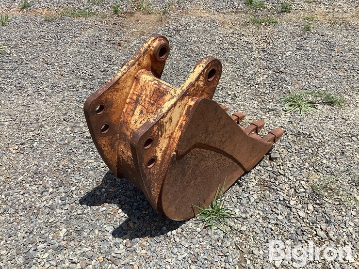 17.5”-excavator-bucket-image-5