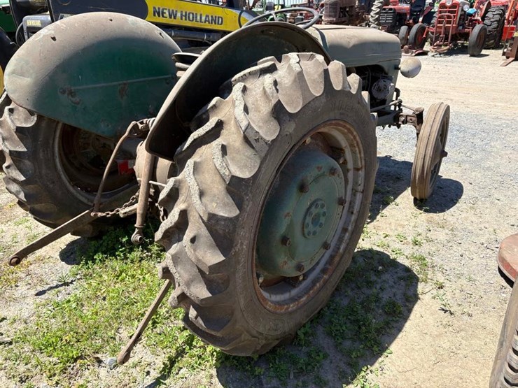 ford-800-image-7