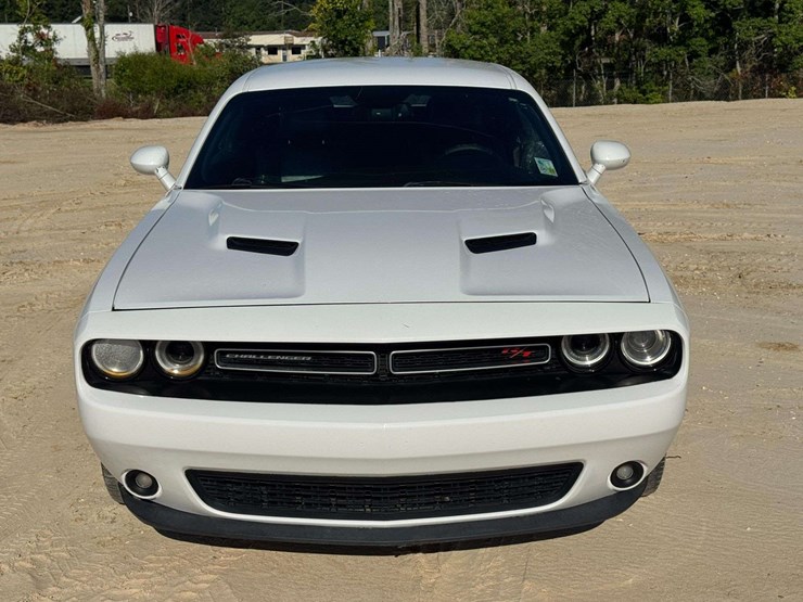 2015-dodge-challenger-r/t-hemi-2d-coupe---193,876-miles-image-5