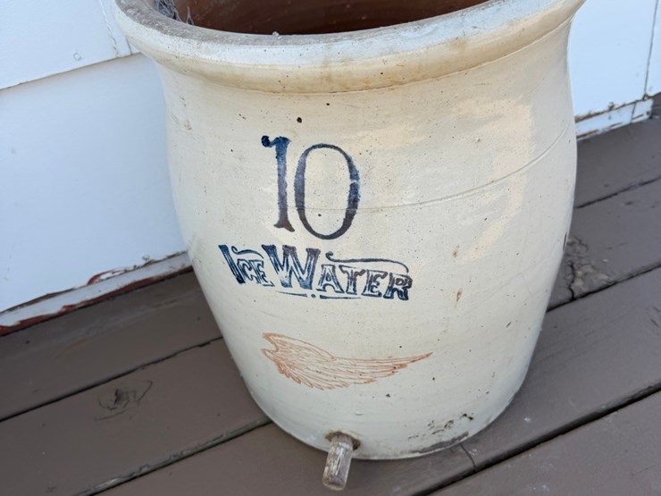 10-gallon-ice-water-crock,-red-wing-image-3