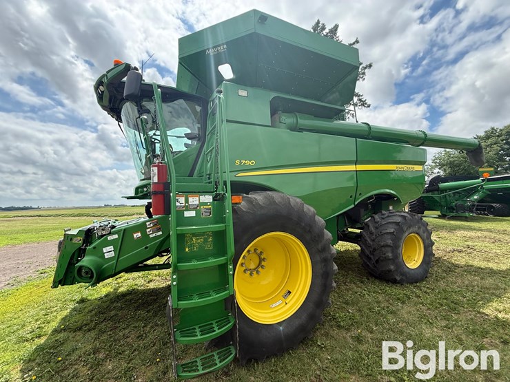 2018-john-deere-s790-image-9