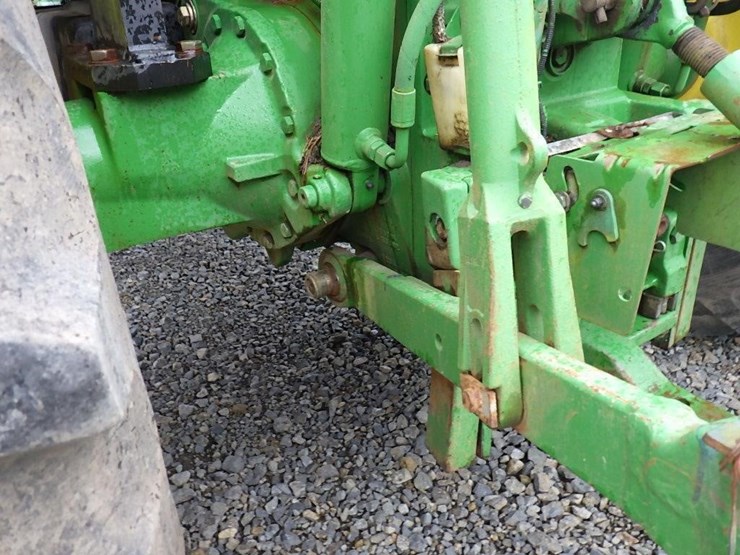 john-deere-210-image-24
