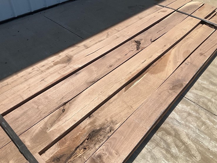 #4120-•-bundle-of-walnut-lumber-image-3