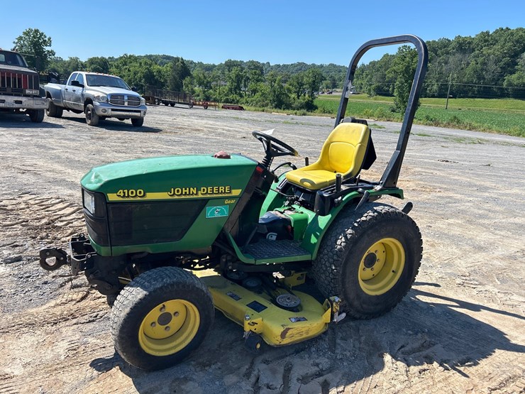 john-deere-4100-image-5