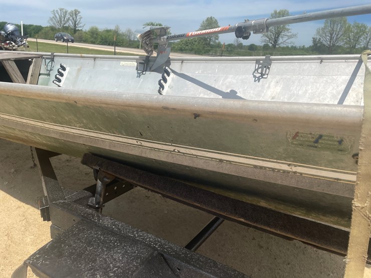 #2001-•-14'-landau-aluminum-boat-with-a-mud-motor-(no-title)-image-10