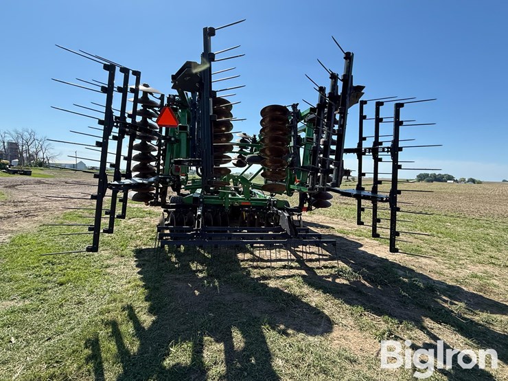 2016-john-deere-2623-image-6