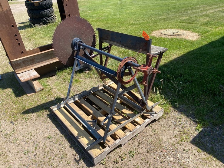 #7064-•-belt-driven-buzz-cut-saw-(deerbrook,-wi)-image-1