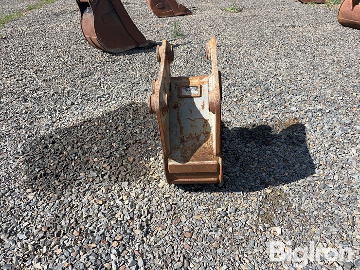 strickland-12"-backhoe-bucket-image-6