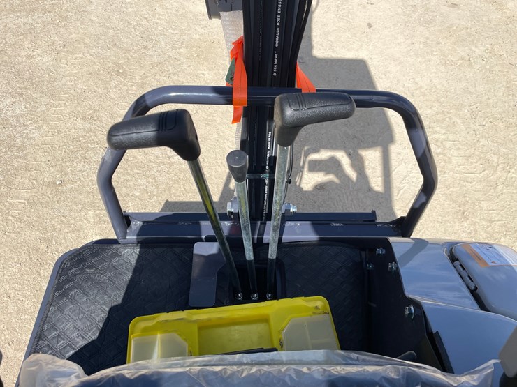 #1106-•-new-ats-me18-mini-excavator-image-9