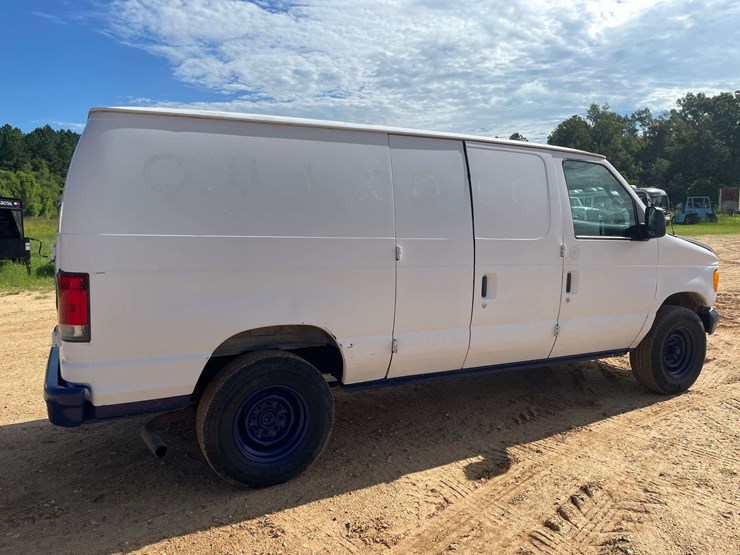 2006-ford-e250-image-3