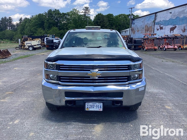 2018-chevrolet-silverado-3500-image-2