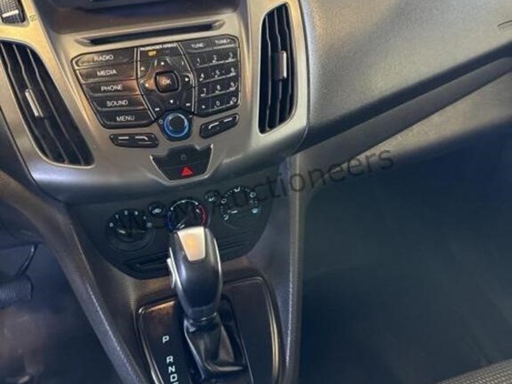 2015-ford-transit-connect-image-22