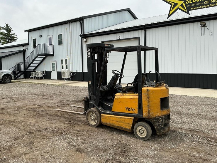 #1365-•-1999-yale-glc040rgnuaq088-forklift-image-3