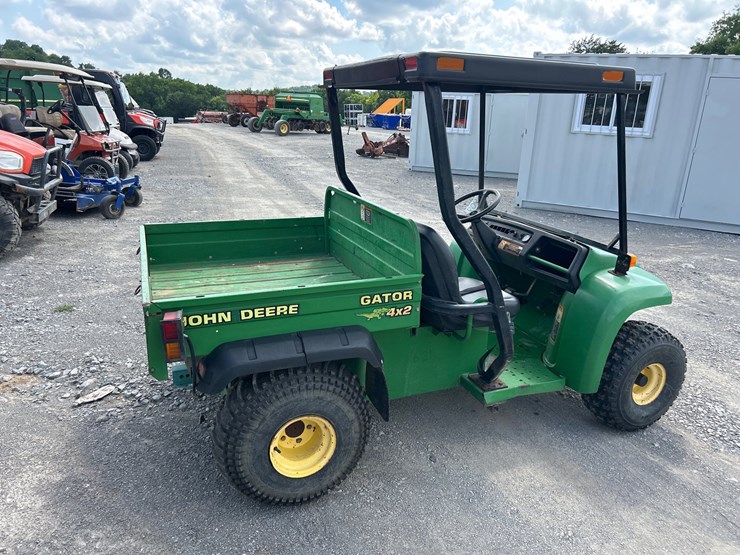 john-deere-gator-image-5