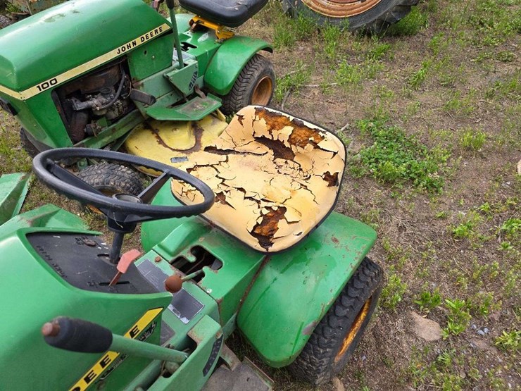john-deere-100-image-8