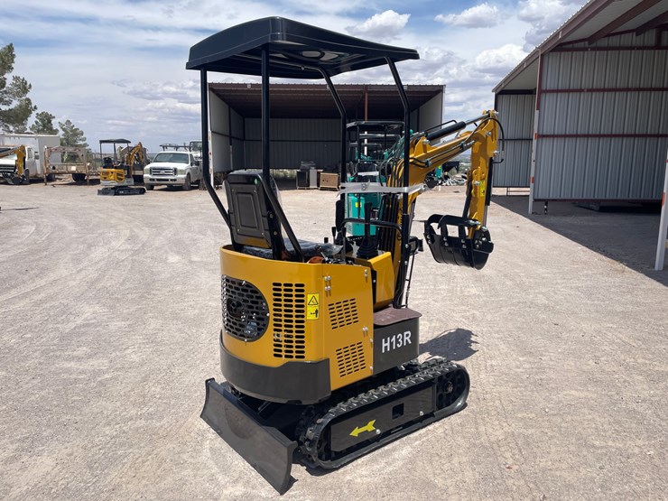 #2651-•-unused-cfg-mini-excavator-image-6
