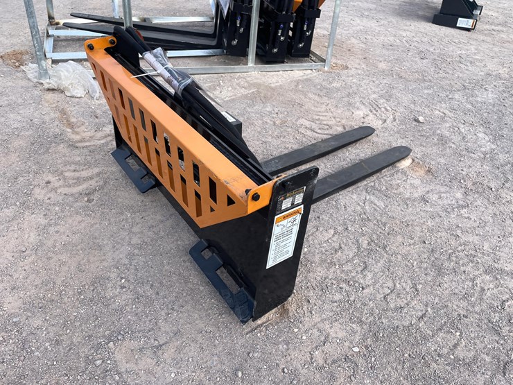 #2778-•-unused-2026-wolverine-adjustable-hydraulic-pallet-fork-attachments-image-5