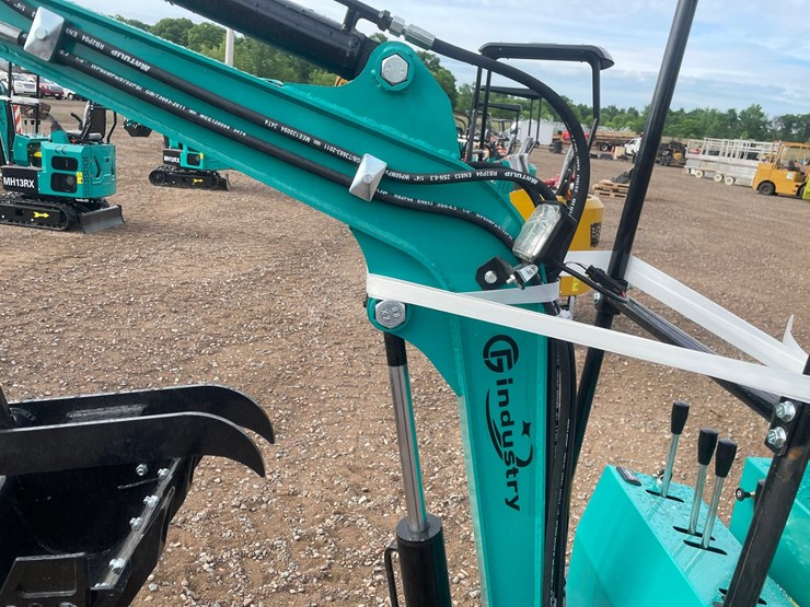 #2020-•-2026-cfg-mh13rx-mini-excavator-image-18