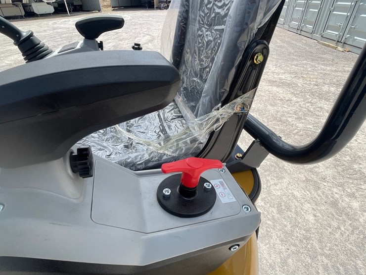 #2661-•-unused-cfg-mini-excavator-image-20