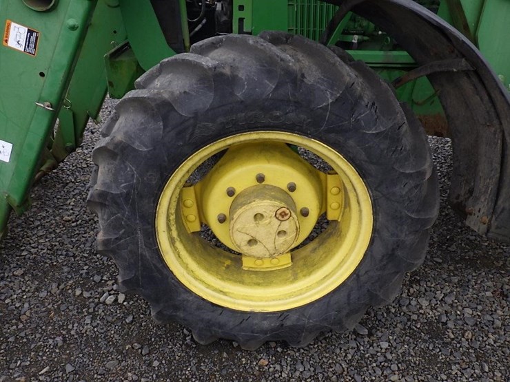 john-deere-210-image-10