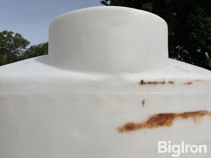norwesco-1,300-gal-poly-tank-image-9