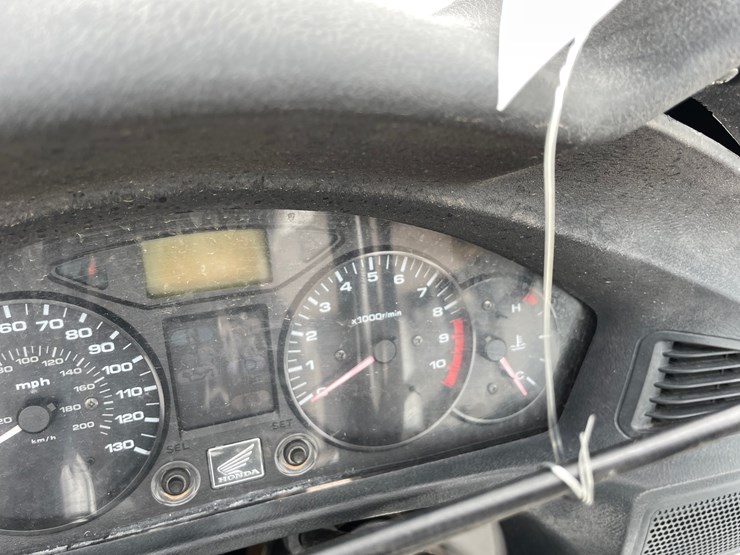 #214-•-2010-honda-touring-(has-a-nm-title)-image-19
