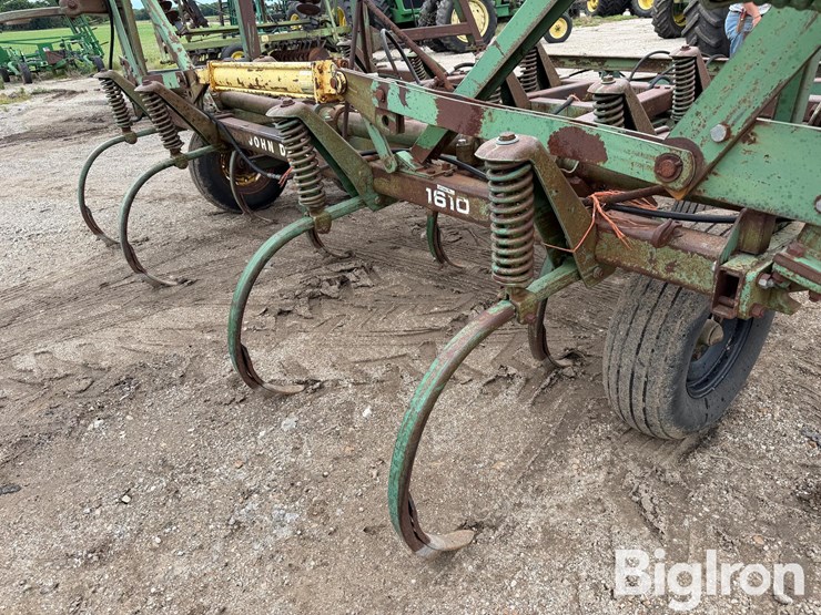 john-deere-1610-image-15