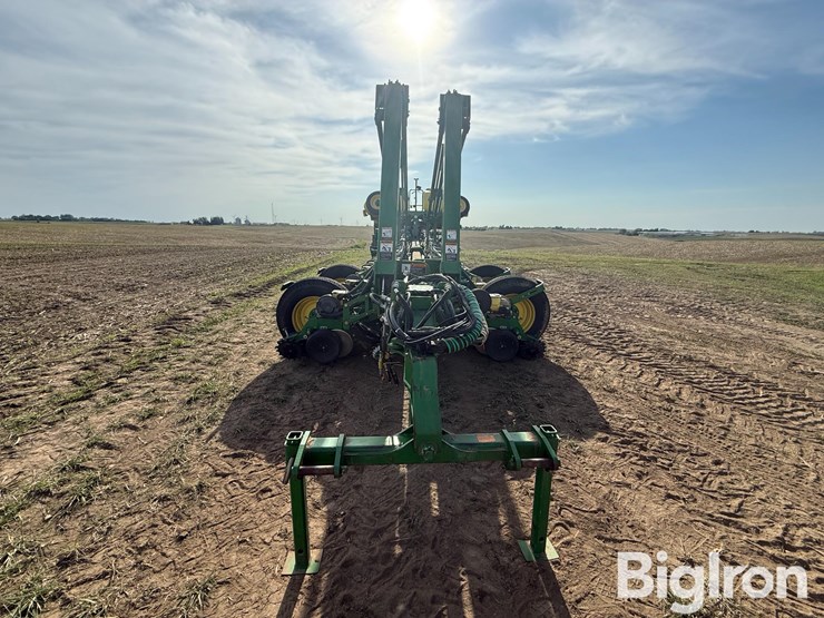 2011-john-deere-1770nt-ccs-image-2