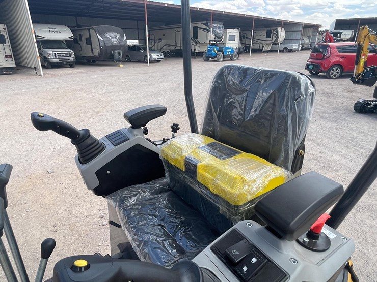 #2663-•-unused-cfg-mini-excavator-image-15