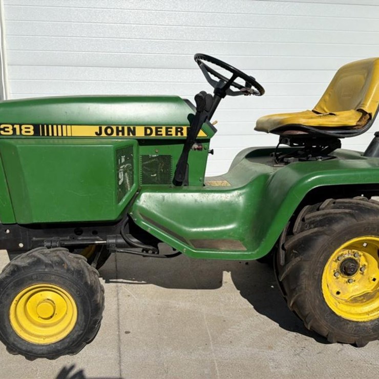 JOHN DEERE 318