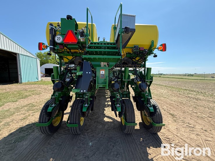 2023-john-deere-1775nt-image-6