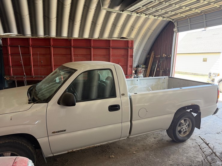 2002-chevy-1/2-ton-long-box-2wd-pickup,-6-cyl-gas,-automatic-transmission-image-30