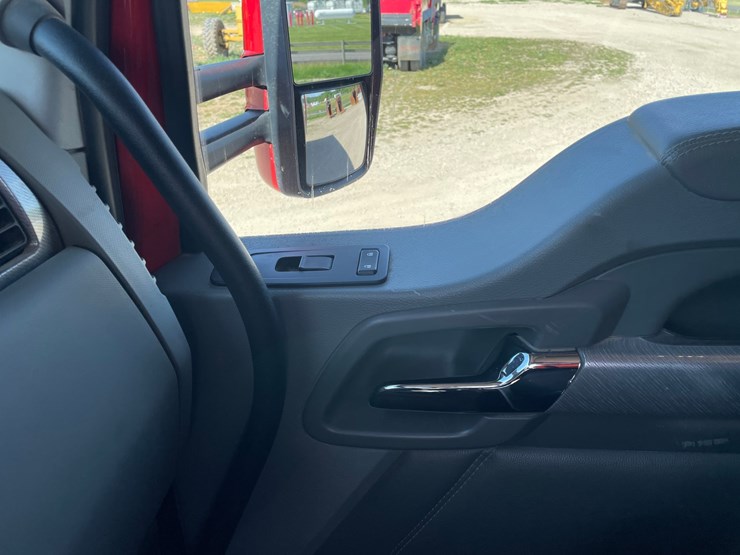 2019-kenworth-t880-image-53