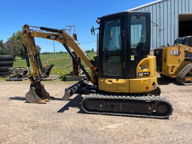 caterpillar-303.5e2-cr-image-11