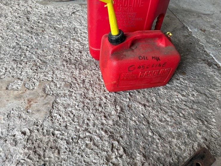 (2)-gas-cans-w/some-fluids-image-2
