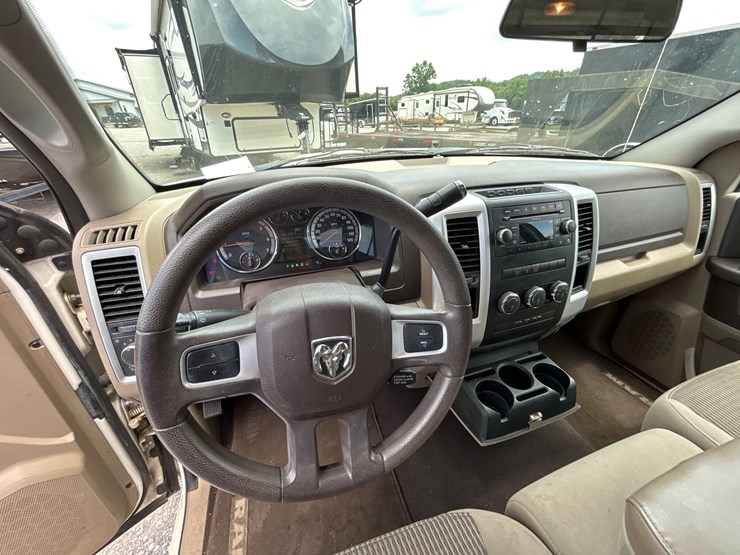 2009-dodge-ram-1500-image-11