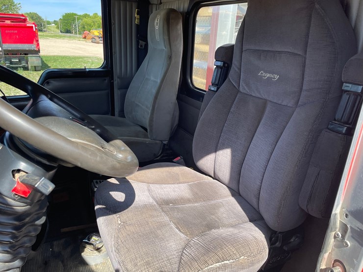 2003-kenworth-t800-image-49